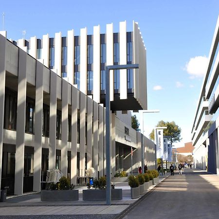Residencia Universitaria Resa Roberto De Nobili Sant Cugat del Vallès Exterior foto
