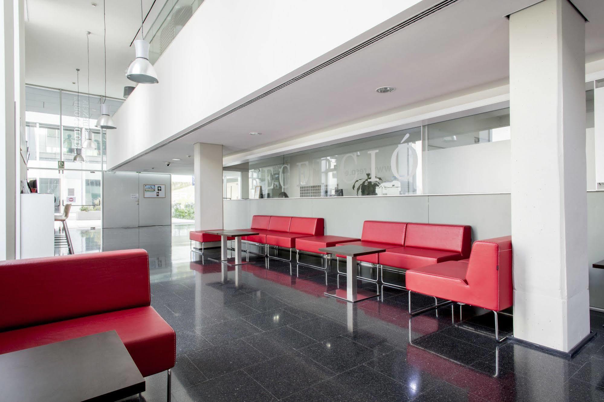 Residencia Universitaria Resa Roberto De Nobili Sant Cugat del Vallès Exterior foto